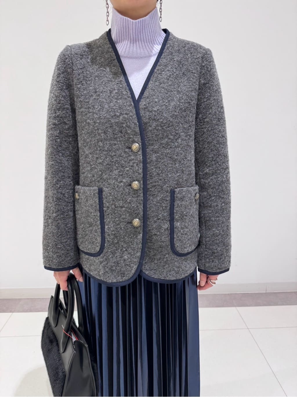 MIYAKAWAさんの「DRESSTERIOR｜◆【洗える/ストレッチ性/オンオフ】箔プリントプリーツスカート」を使ったコーディネート