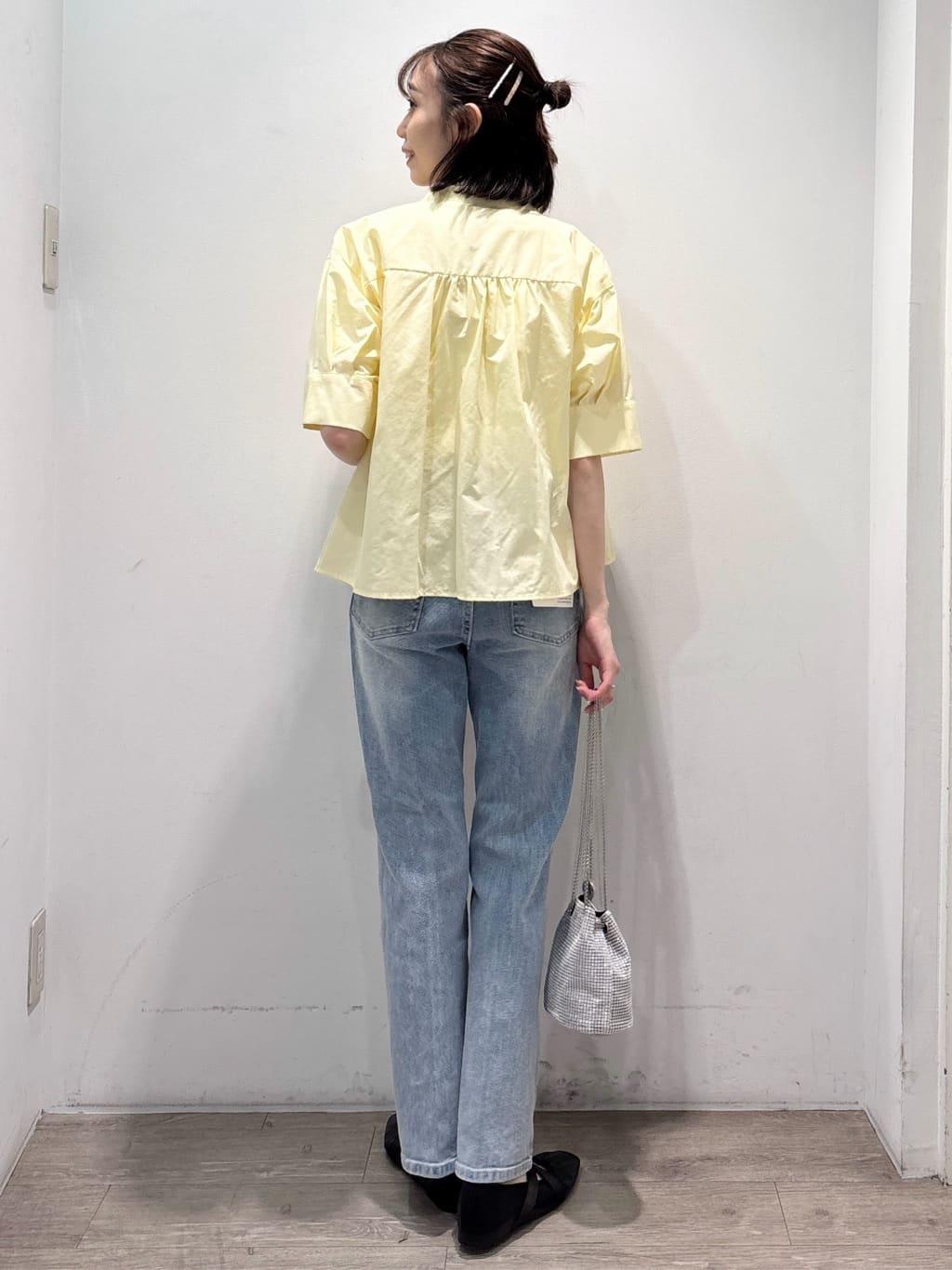 ぶまりんさんの「OPAQUE.CLIP｜ピンタックフレアシャツ【洗濯機洗い可】」を使ったコーディネート