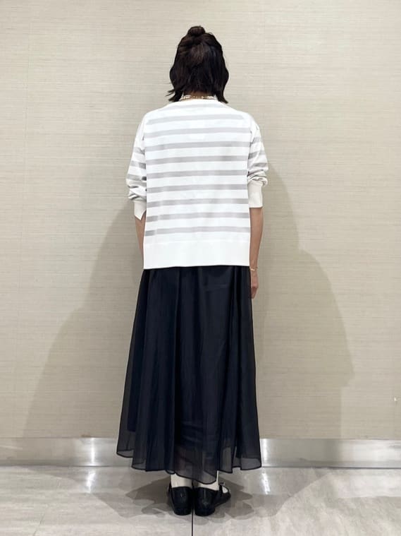 なつよさんの「UNTITLED｜◆【洗える/オンオフ使える】袖リブスリットストレッチニット」を使ったコーディネート