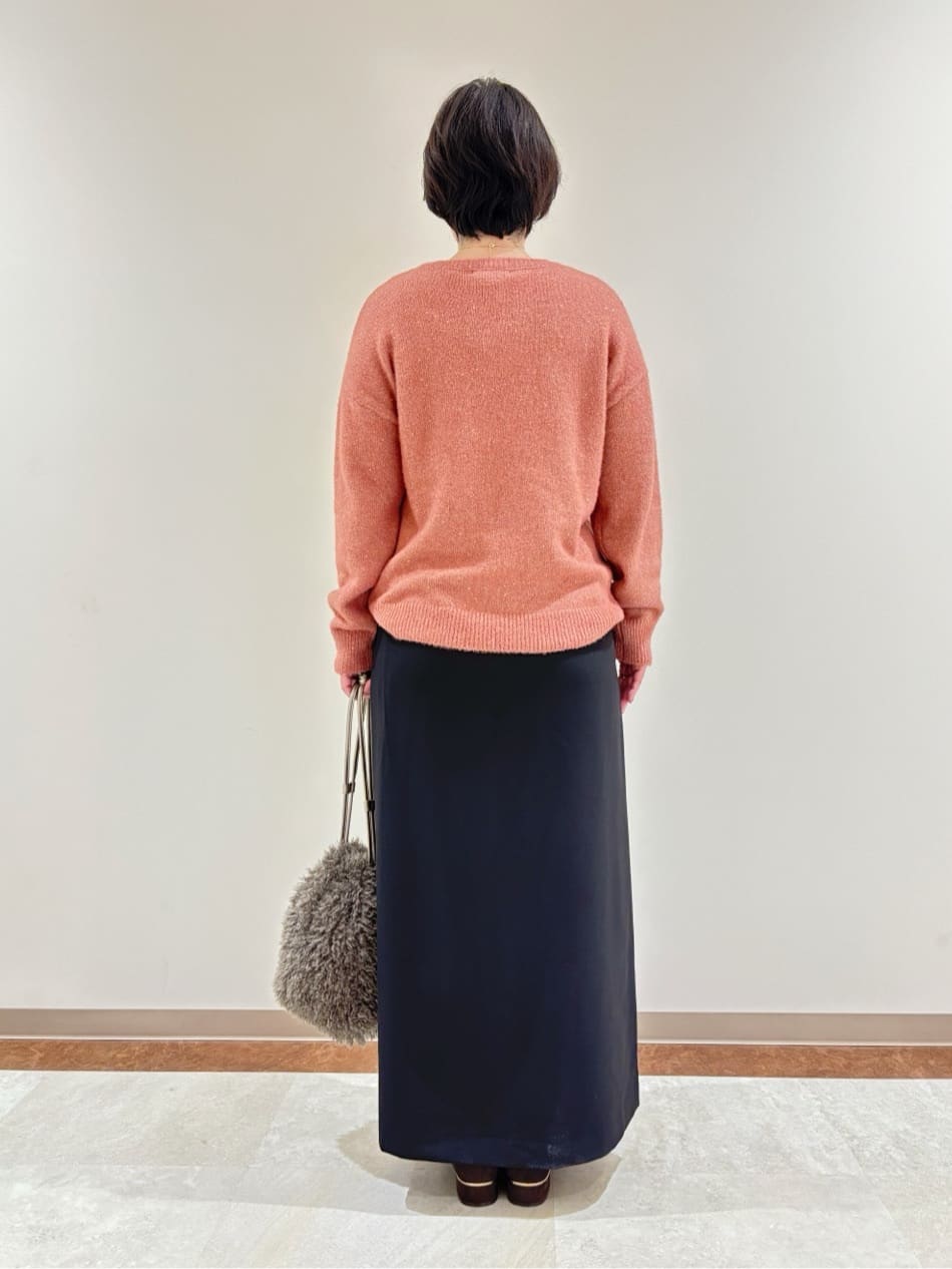 marikoさんの「grove｜華やぎ冬ニット　ミニスパンコールフェザーニット」を使ったコーディネート