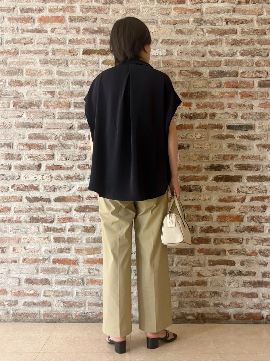 しばさんの「THE SHOP TK｜コットンライクブラウス【接触冷感/洗濯機OK/UV/セットアップ可】」を使ったコーディネート