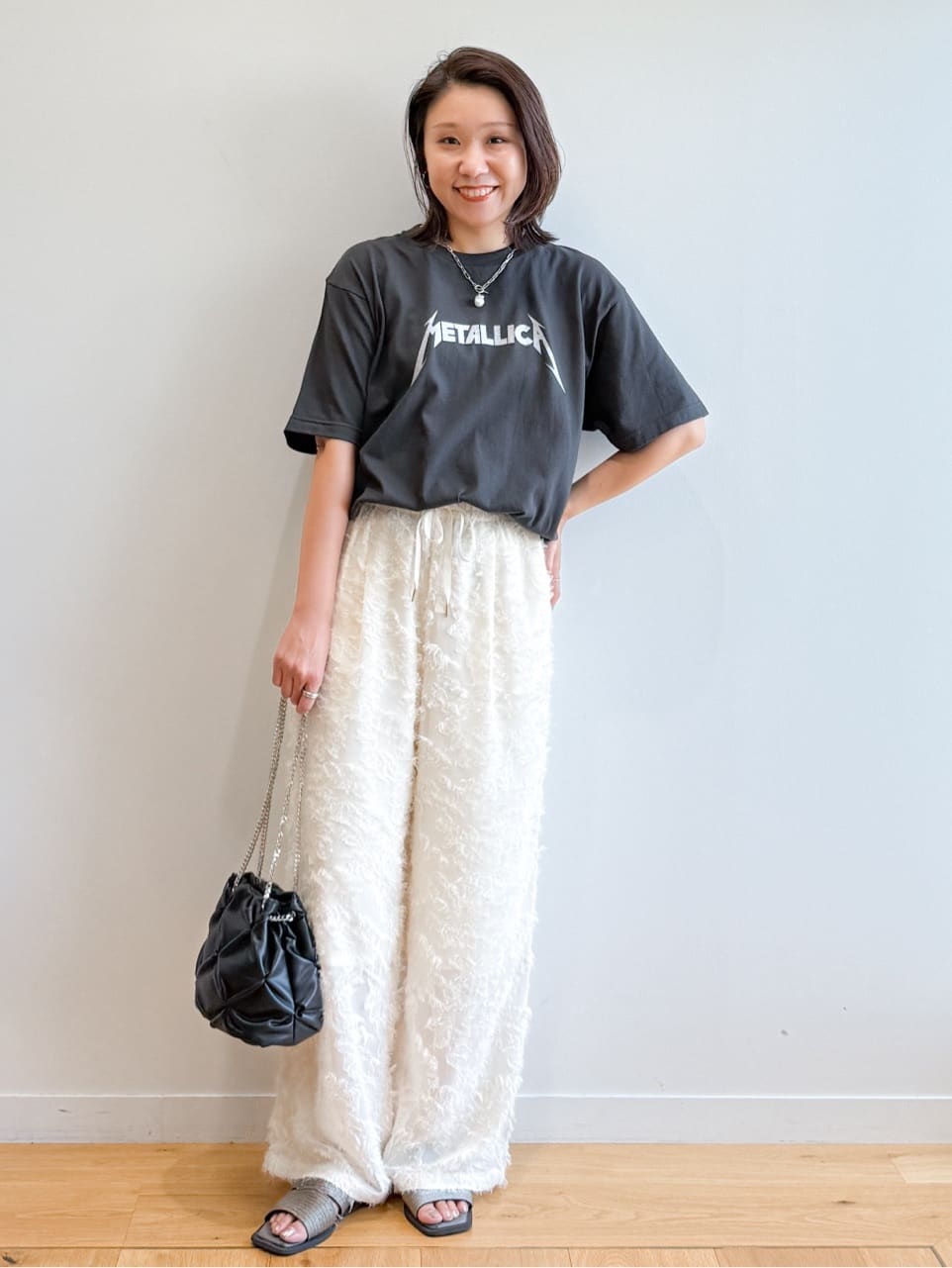 yuka.aさんの「OPAQUE.CLIP｜ロックTシャツ別注アソート【GREEN DAY／METALLICA／THE BEATLES】」を使ったコーディネート