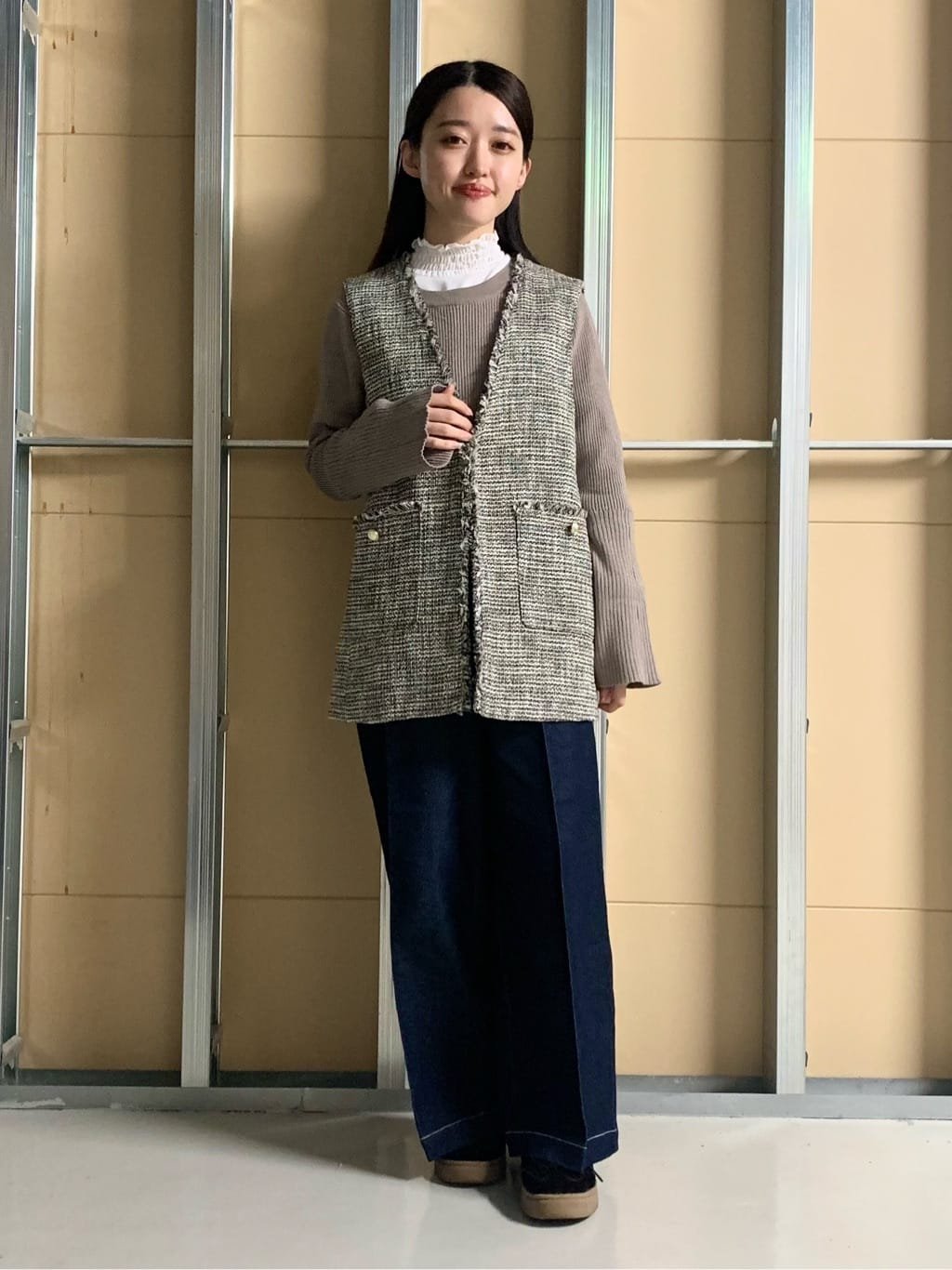 sahoさんの「THE SHOP TK｜【フォーマルにもカジュアルにも】ツイードジレ」を使ったコーディネート