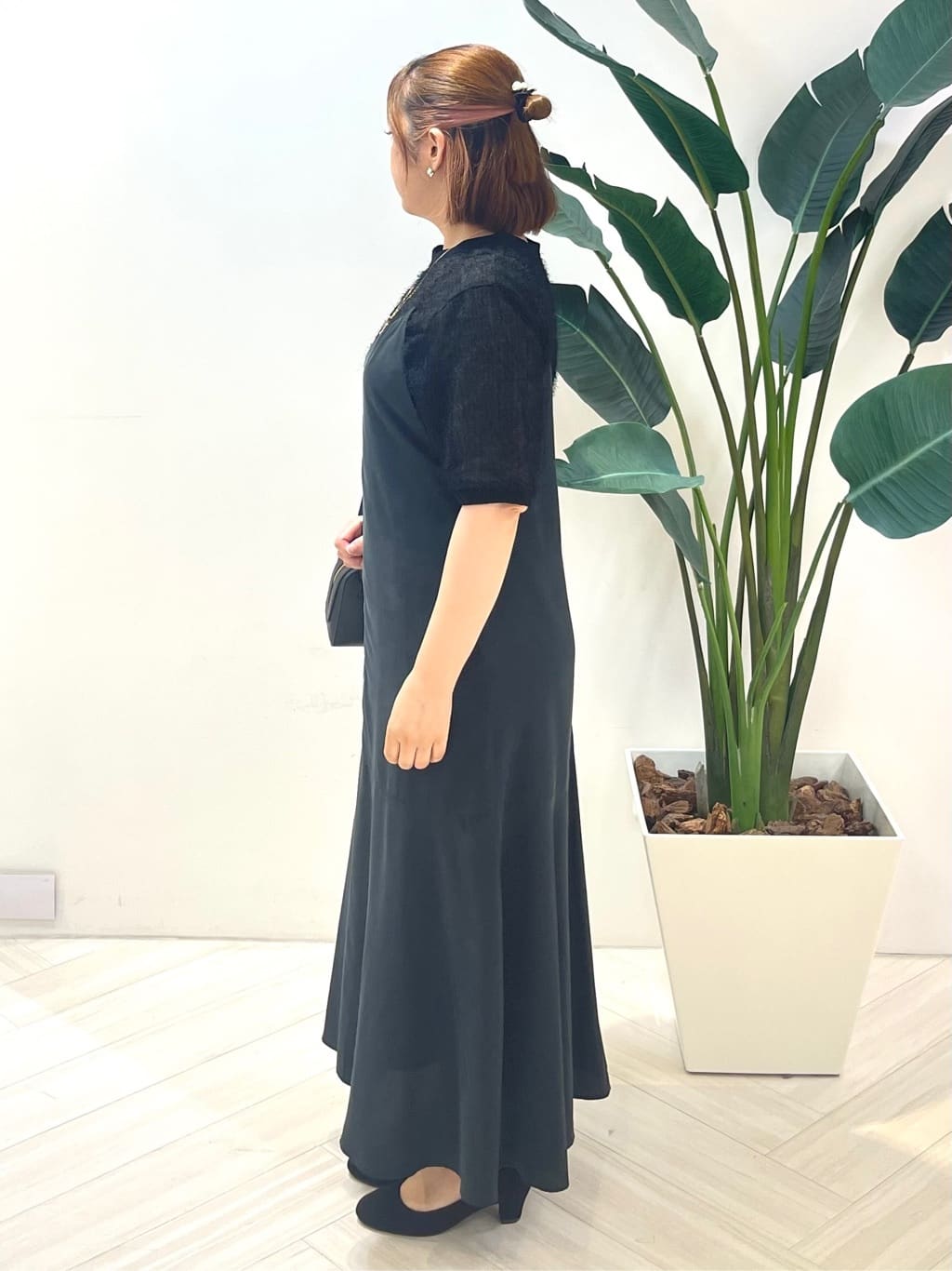 Tomoさんの「UNTITLED｜【洗える/肩紐調節可能】パウダーキャミワンピース」を使ったコーディネート