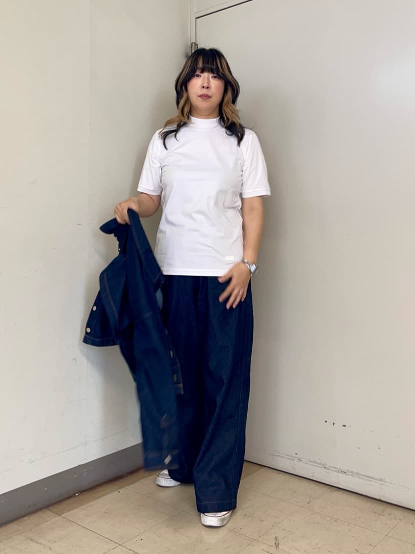 iwさんの「TAKEO KIKUCHI｜【COOL CITY WEAR】インドライ天竺モックネック プルオーバー /吸汗速乾」を使ったコーディネート