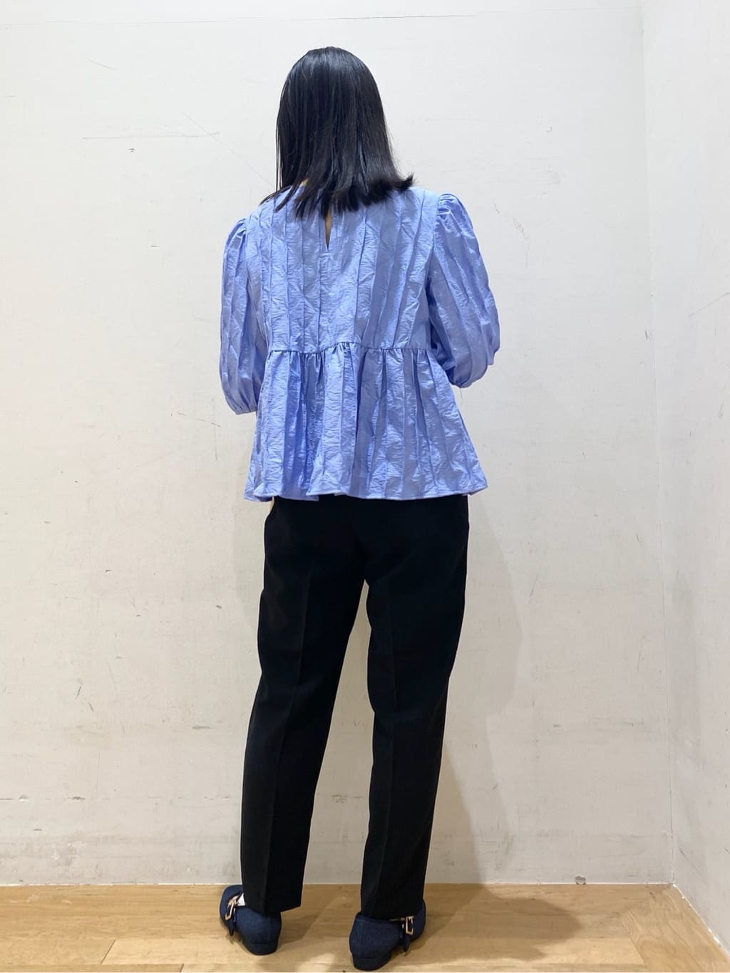 みなみさんの「OPAQUE.CLIP｜ふくれジャカードペプラムブラウス【洗濯機洗い可】」を使ったコーディネート