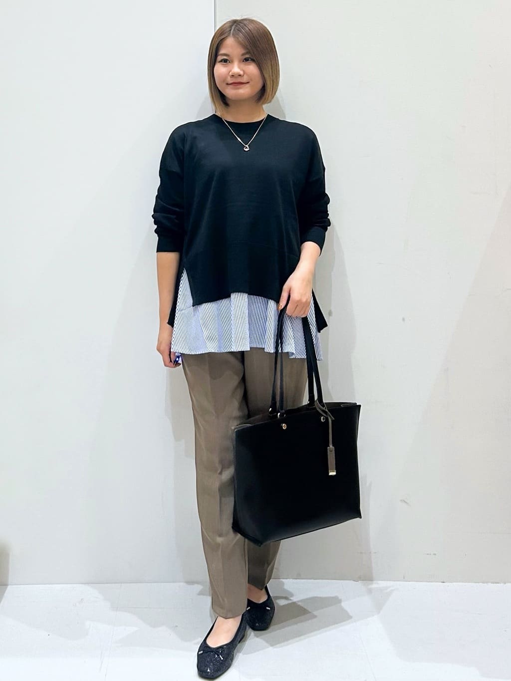 suzukaさんの「OPAQUE.CLIP｜《ツインセット》リラクシーサイドスリットニット&times;ドッキングタンク【洗濯機洗い可】」を使ったコーディネート
