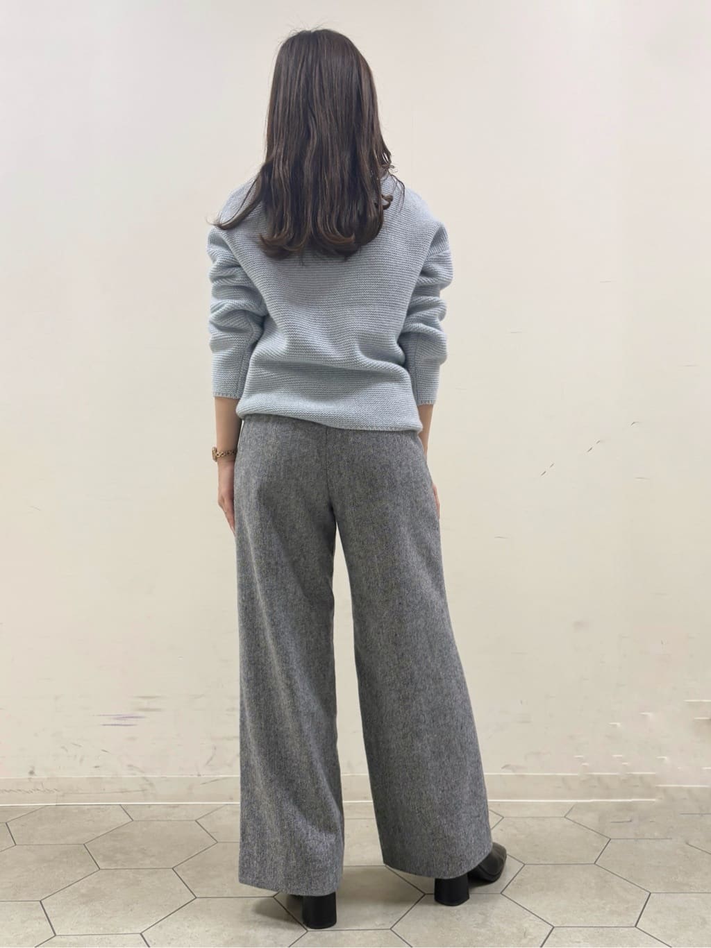 kahoさんの「INDIVI｜【洗える／大人ラメ】カラーMIXボトルネックニット」を使ったコーディネート