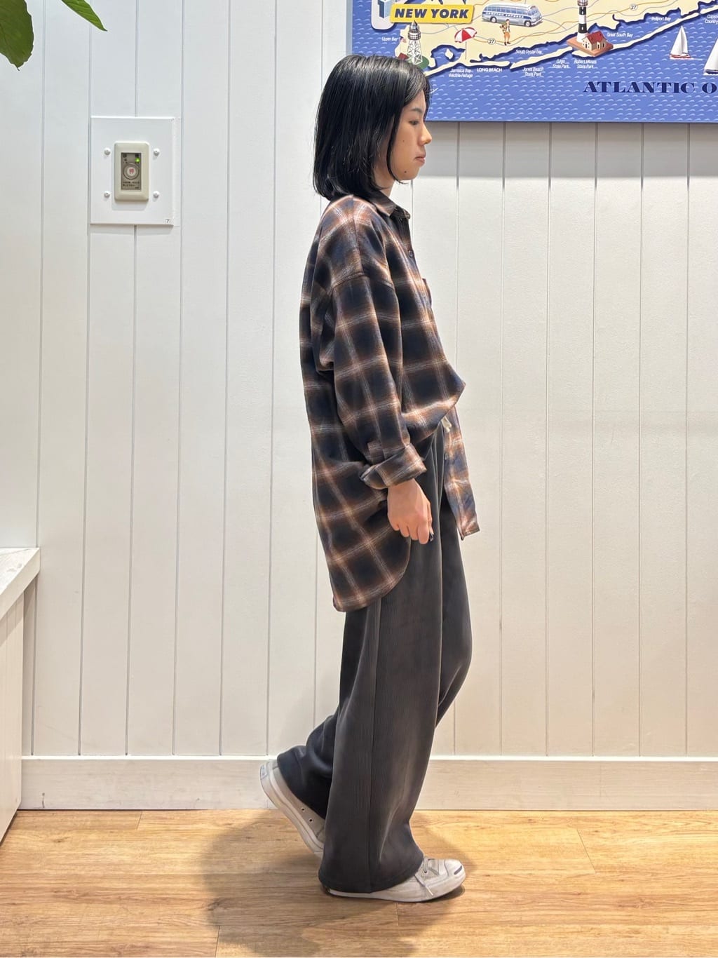 OKADAさんの「Dessin｜【洗える/ウエストゴム】裏起毛コーデュロイイージーパンツ」を使ったコーディネート