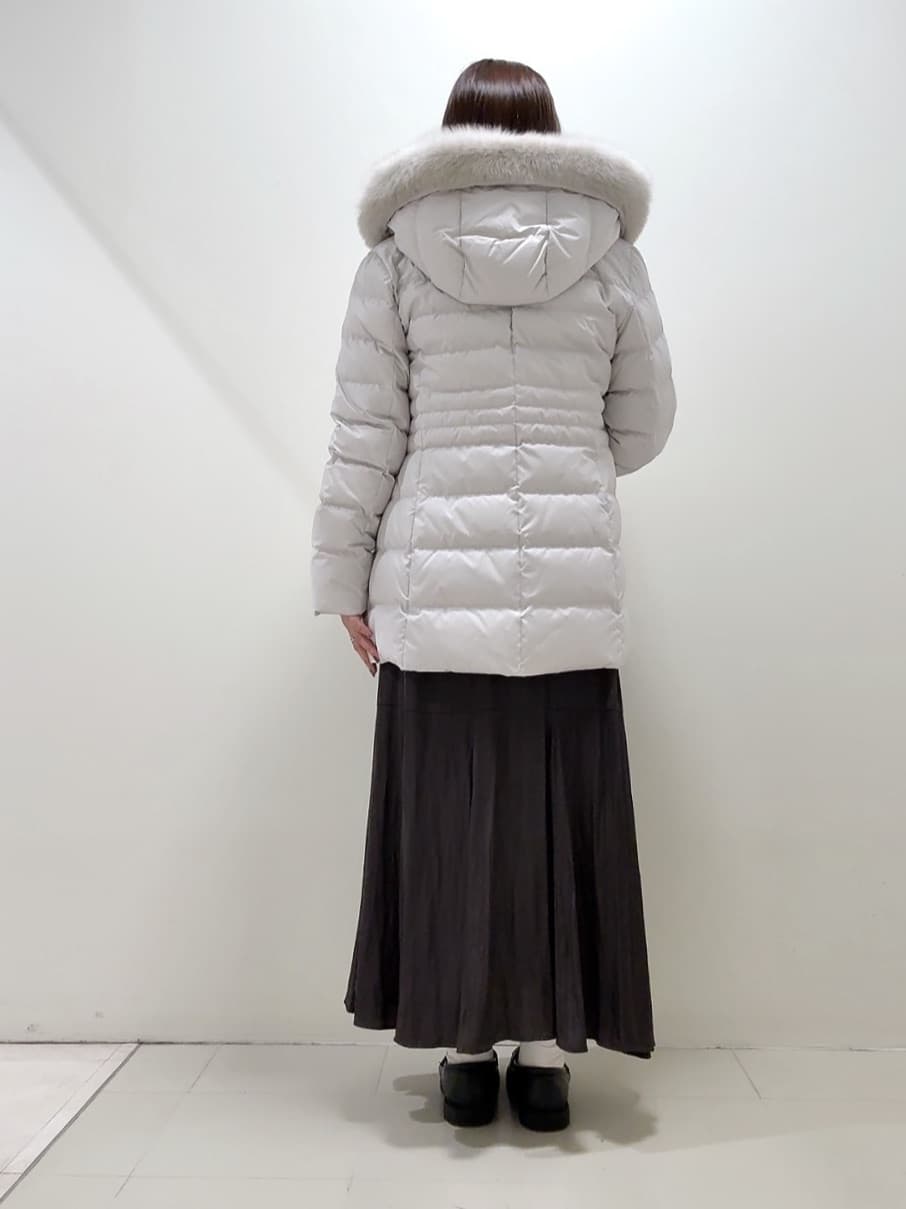 YUIさんの「UNTITLED｜【はっ水機能/フード取り外し可】ミディダウンコート」を使ったコーディネート