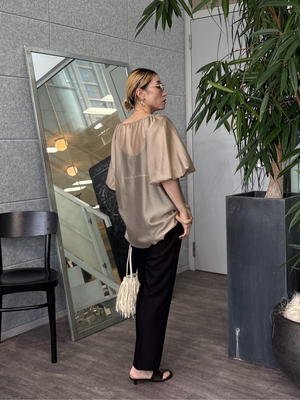 kotakiさんの「INDIVI｜ボリュームスリーブブラウス」を使ったコーディネート