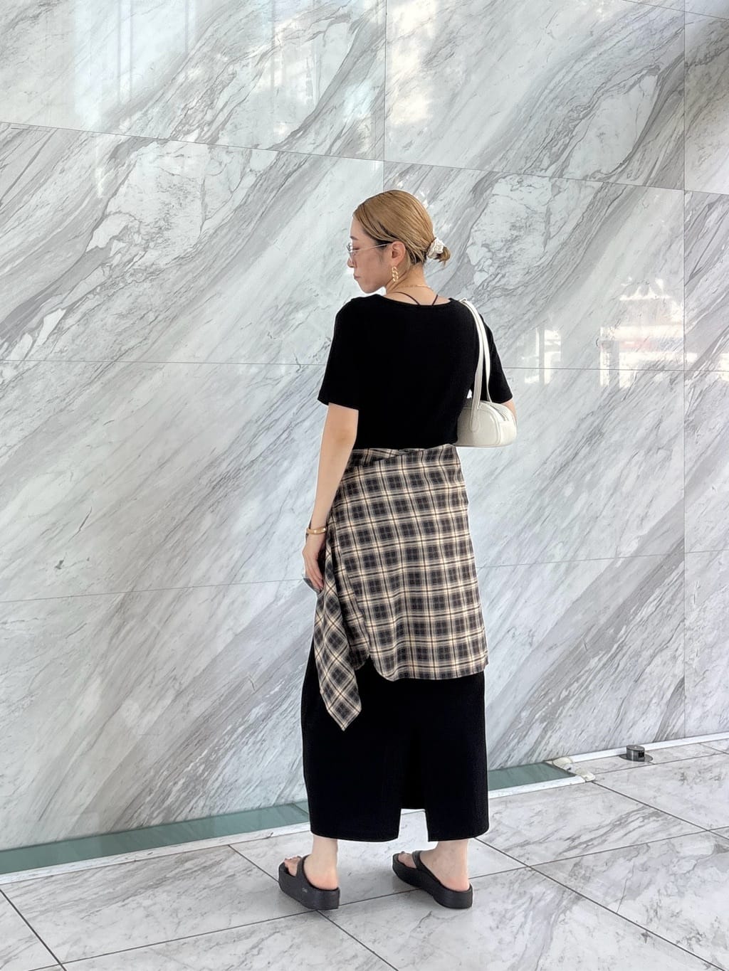 kotakiさんの「INDIVI｜オンブレチェックシャツ」を使ったコーディネート