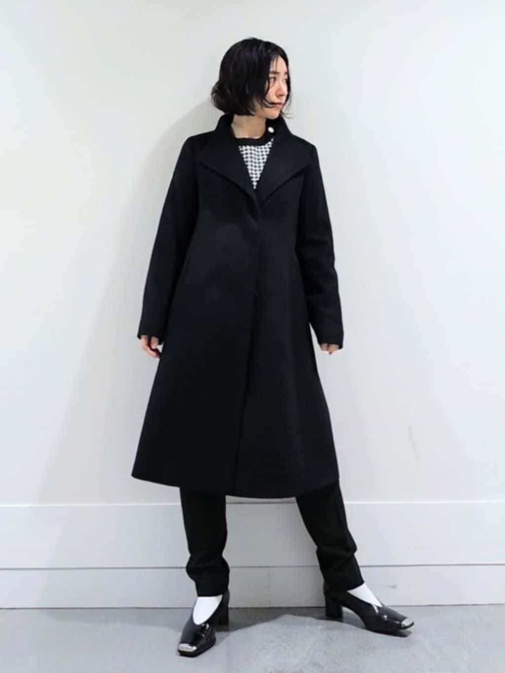 ミズタさんの「UNTITLED｜【きれいめ/スタイリッシュ】2WAYスタンドカラーロングコート」を使ったコーディネート