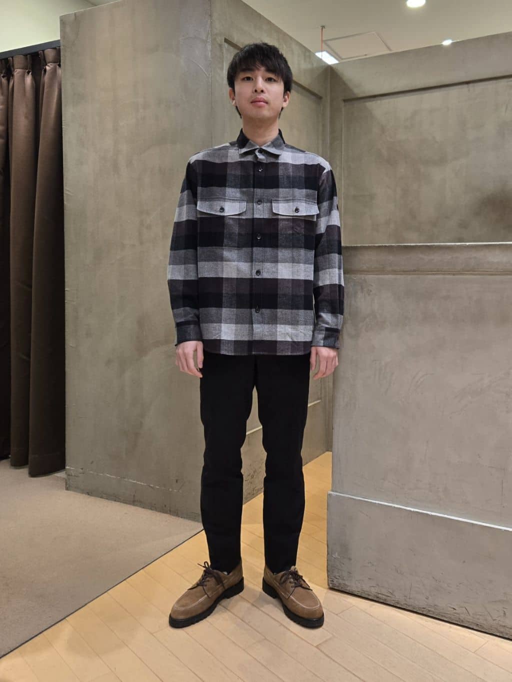 白木駆さんの「TAKEO KIKUCHI｜【オフィスカジュアル対応】ドレス チノパンツ」を使ったコーディネート