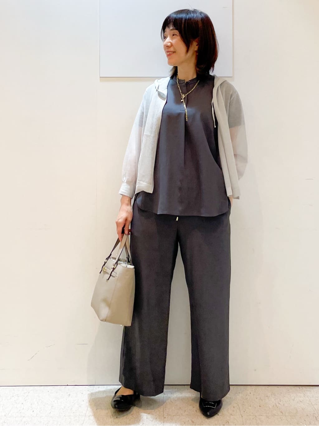 めいさんの「Reflect｜【寒暖差対策に◎／手洗い可／旅行や通勤に】フード付きシアーカーディガン」を使ったコーディネート