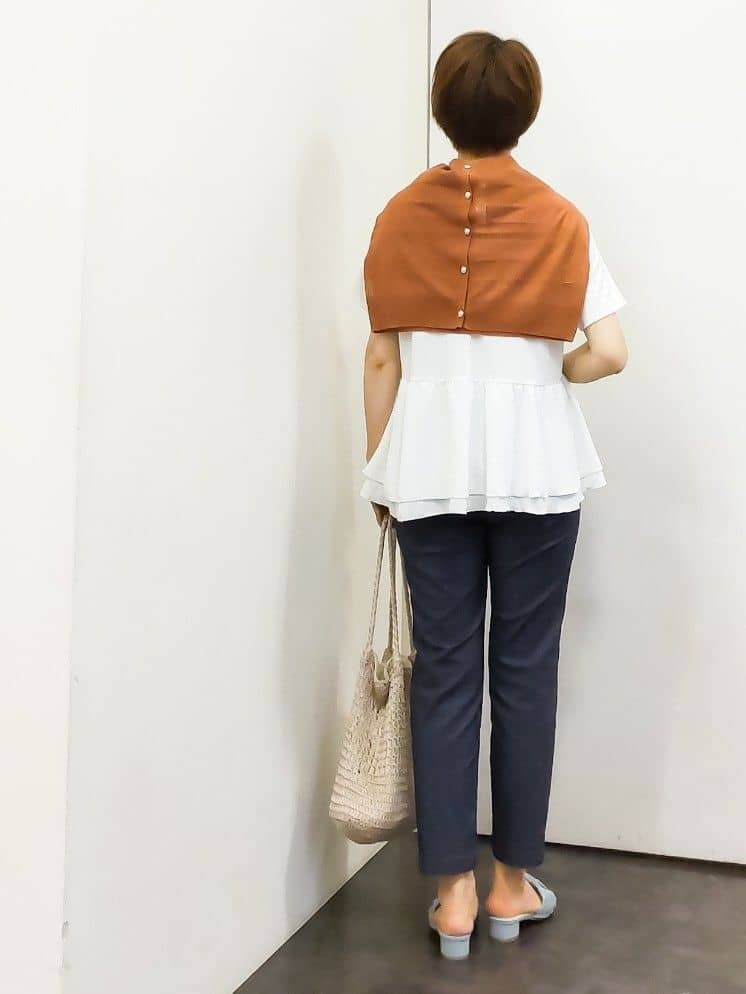 やまちゃんさんの「grove｜シアーボーダーカーディガン」を使ったコーディネート