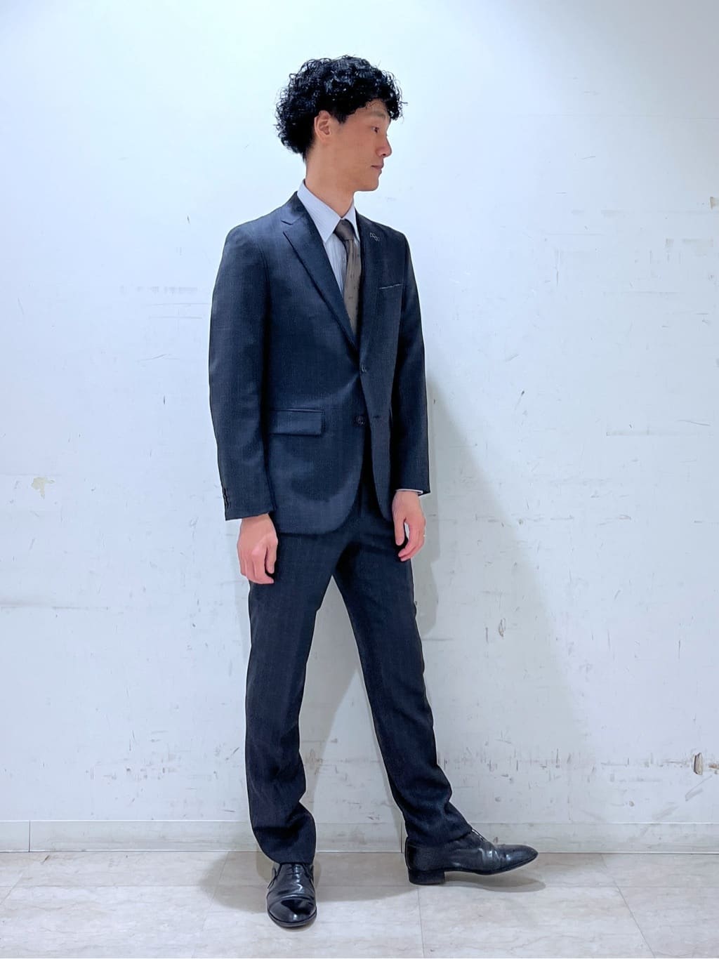 mutoさんの「TAKEO KIKUCHI｜【THE FLAGSHIP】矢絣 ストライプ スーツ」を使ったコーディネート