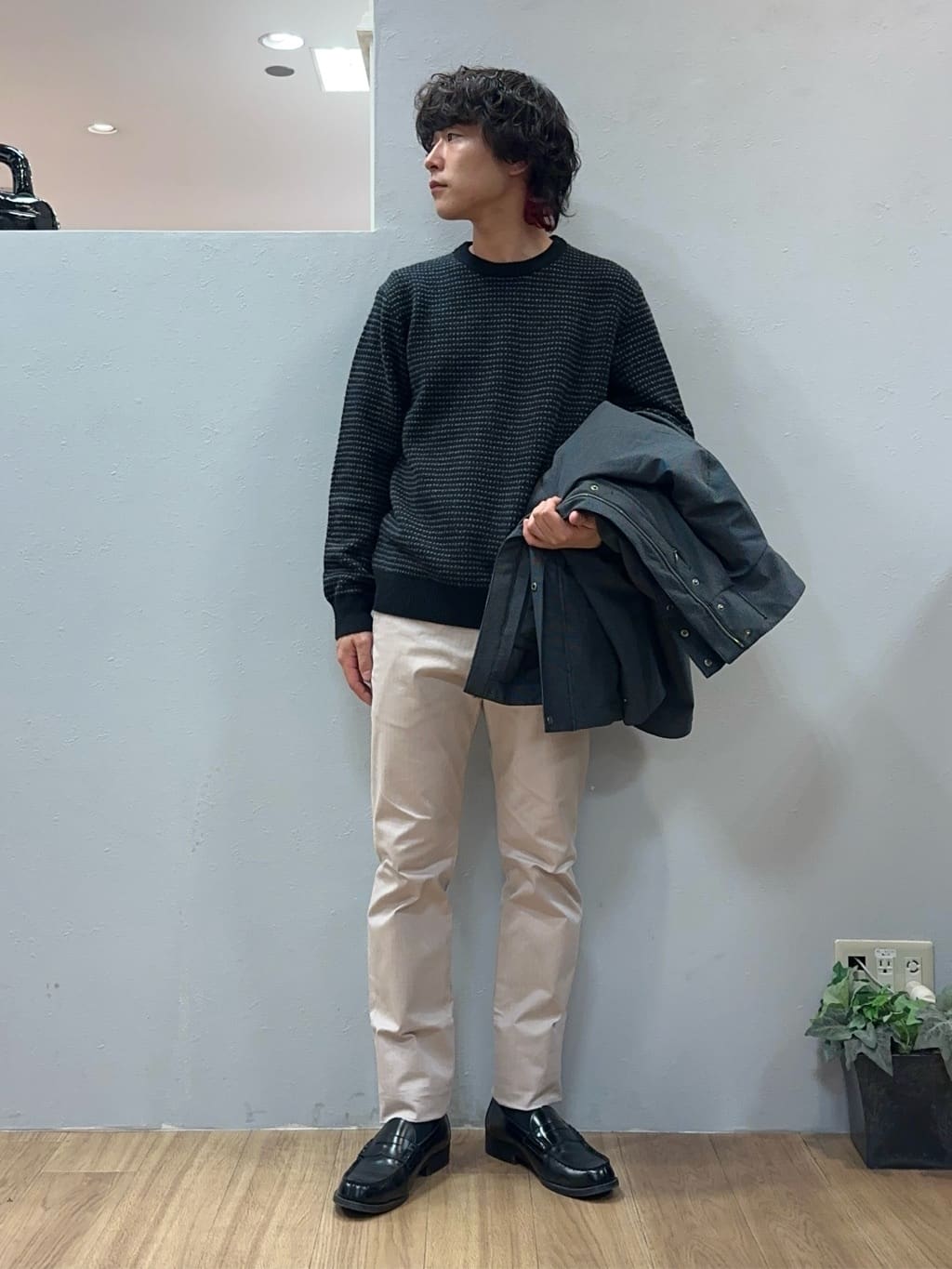 Uさんの「TAKEO KIKUCHI｜【全7サイズ&times;8色展開！】トップマルチヘリンボン パンツ」を使ったコーディネート