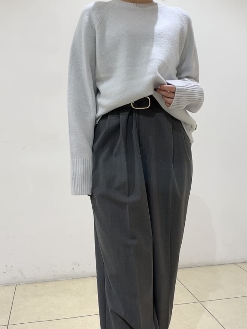 watanabeさんの「UNTITLED｜【重ね着もおすすめ/洗える】ウールカシミヤ クルーネックニット」を使ったコーディネート