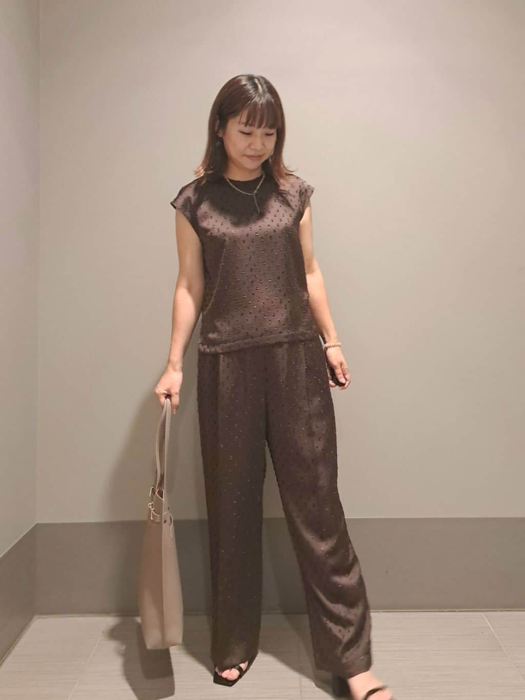 Takahashiさんの「DRESSTERIOR｜ベルトスクエアレザートートバッグ」を使ったコーディネート