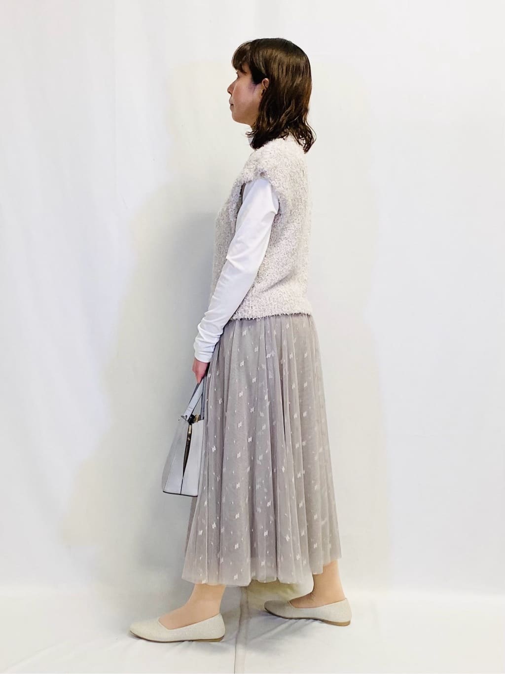 COCOさんの「grove｜◆スプリットラグランショートトレンチ」を使ったコーディネート