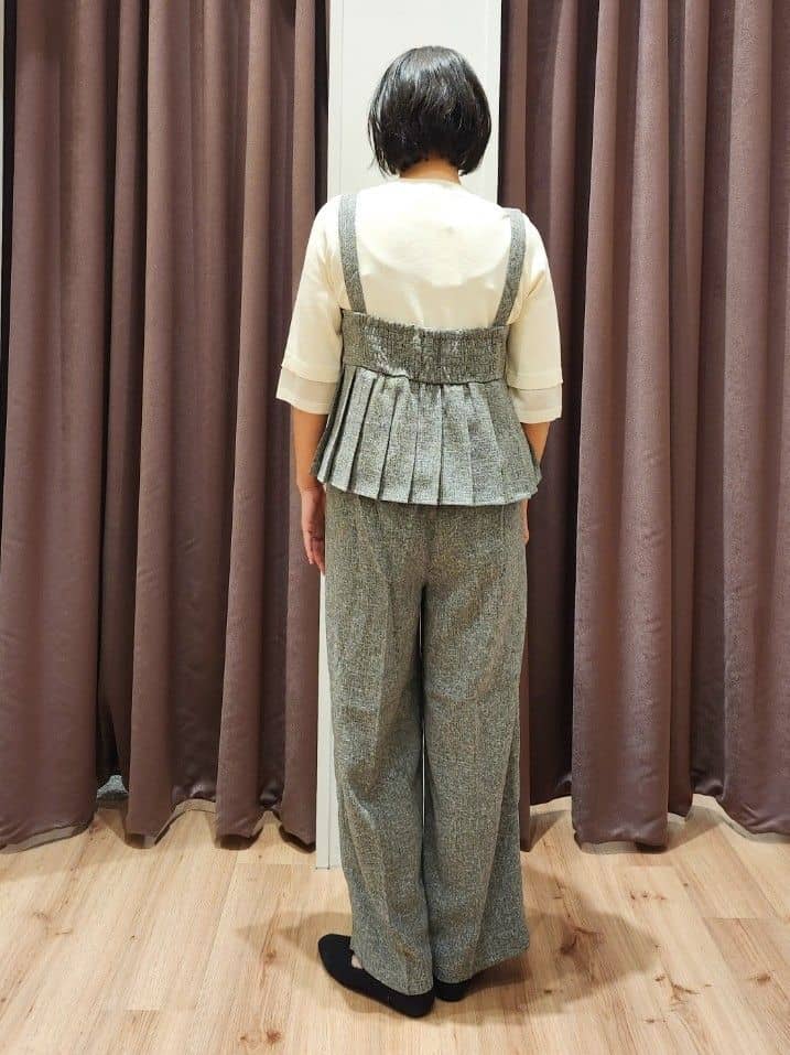 さくさんの「grove｜【ひんやり多機能】やわらかドライタッチ 袖口シアードッキングプルオーバー」を使ったコーディネート
