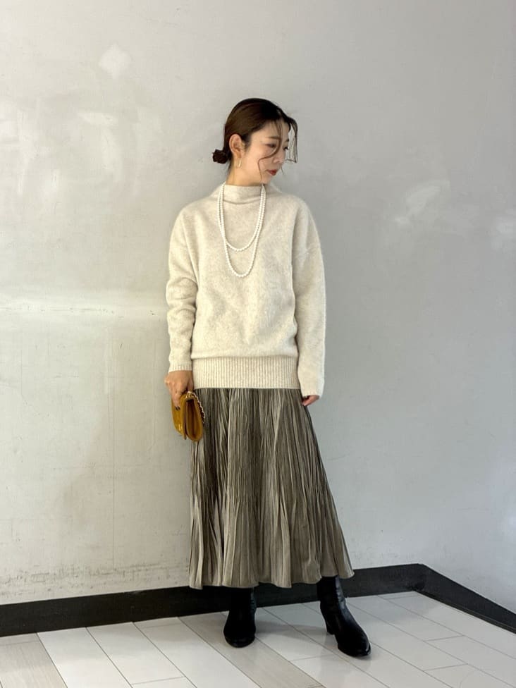 Rinさんの「UNTITLED｜【大人な品格/ふわふわニット】フォックスカシミヤ コクーンニット」を使ったコーディネート