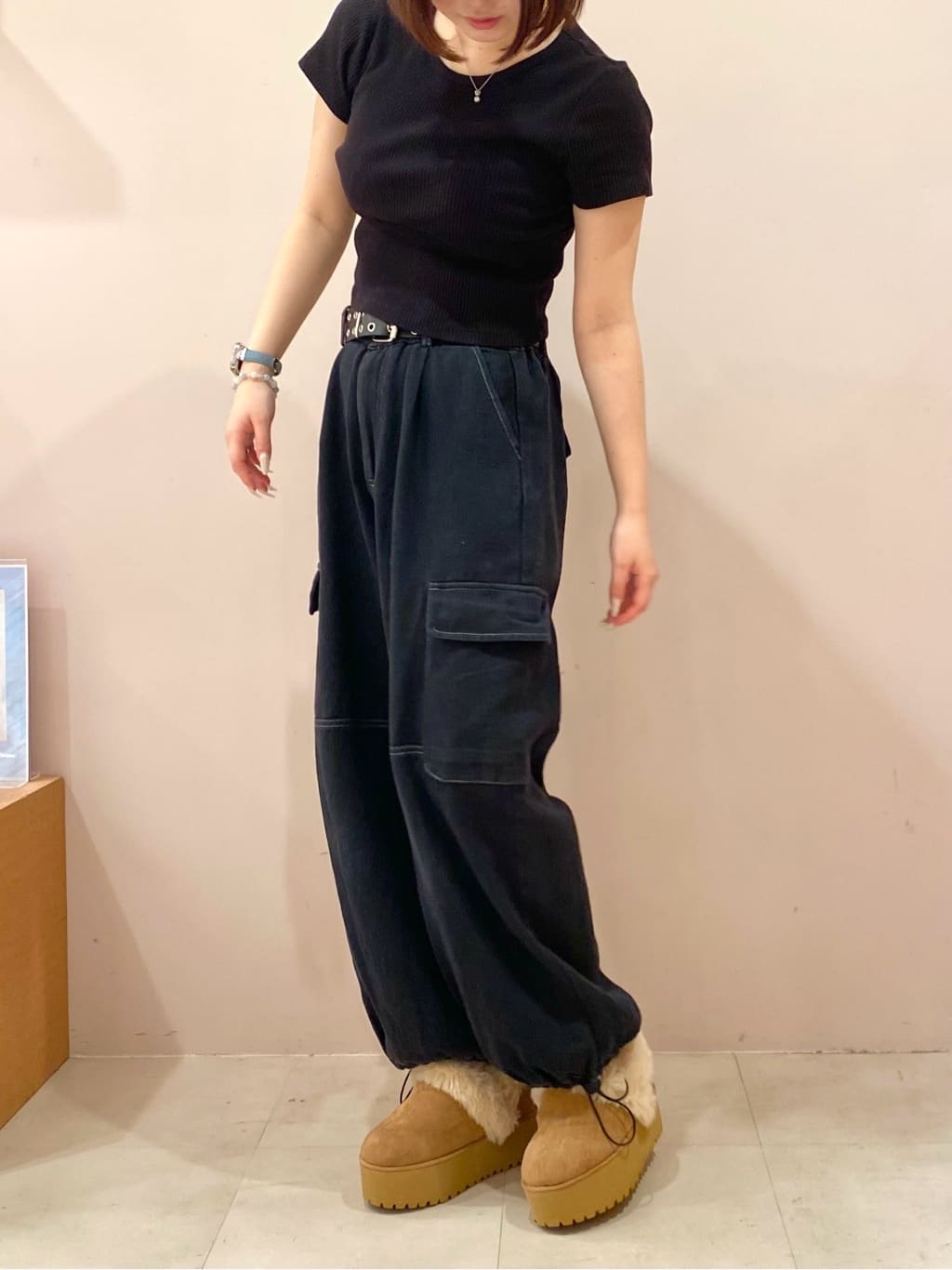 あさんの「ESPERANZA｜厚底2WAYフェイクムートンサボ」を使ったコーディネート