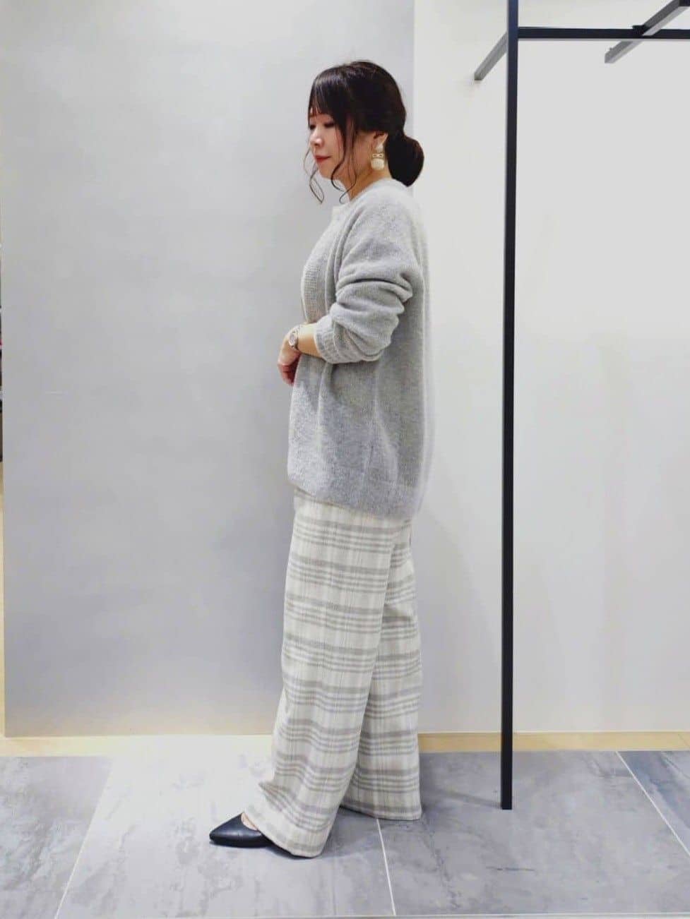 TOMOMIさんの「INDIVI｜ボアミドルバッグ」を使ったコーディネート