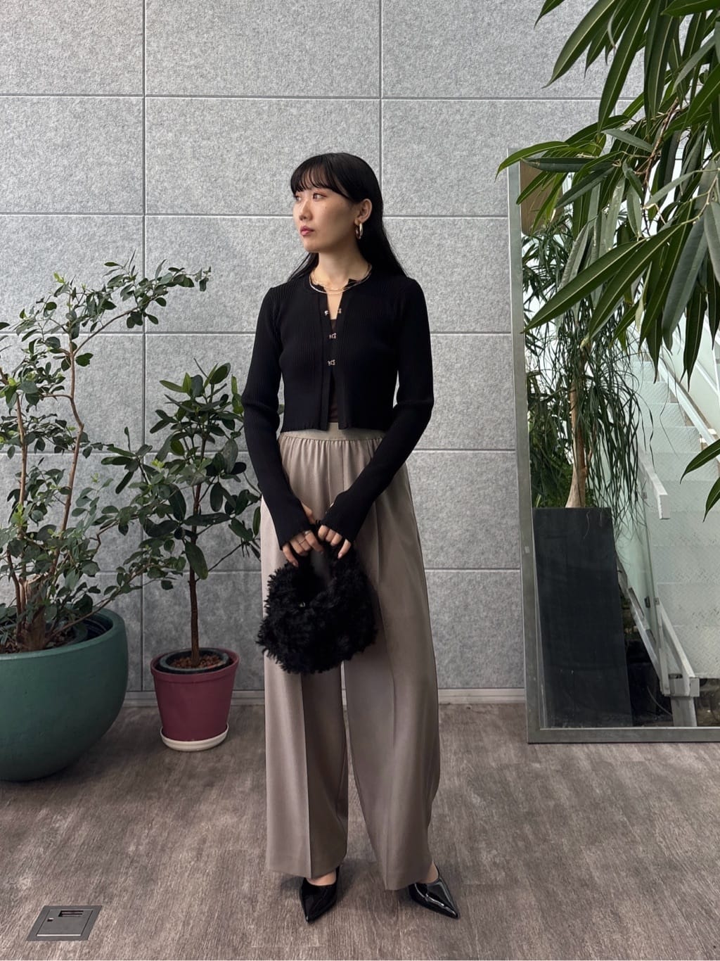 rinaさんの「INDIVI｜Comfy SET UP｜イージーストレートワイドパンツ【セットアップ対応／通勤/カセット服】」を使ったコーディネート