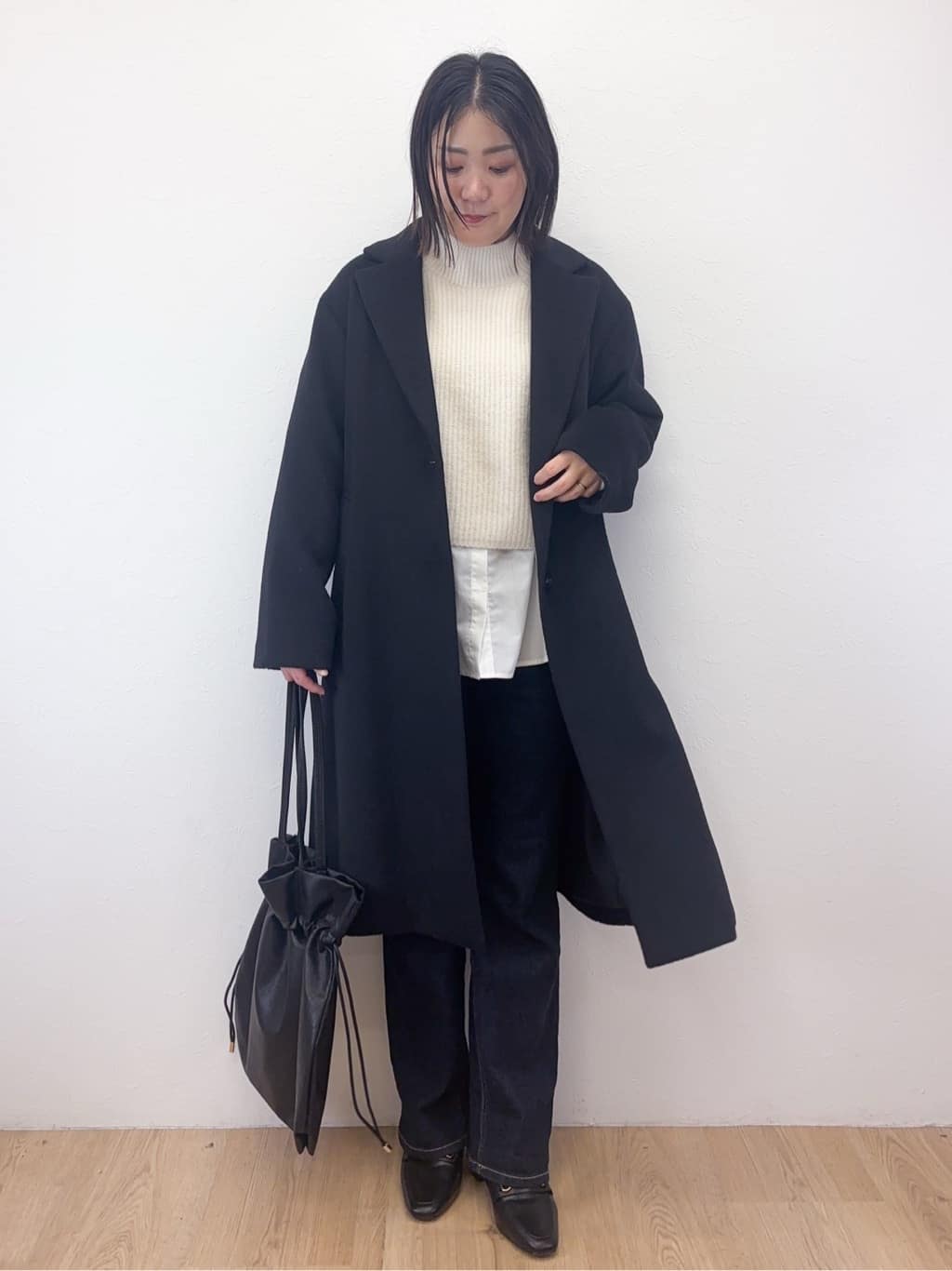 Takeさんの「OPAQUE.CLIP｜カシミヤブレンドウールチェスターコート」を使ったコーディネート