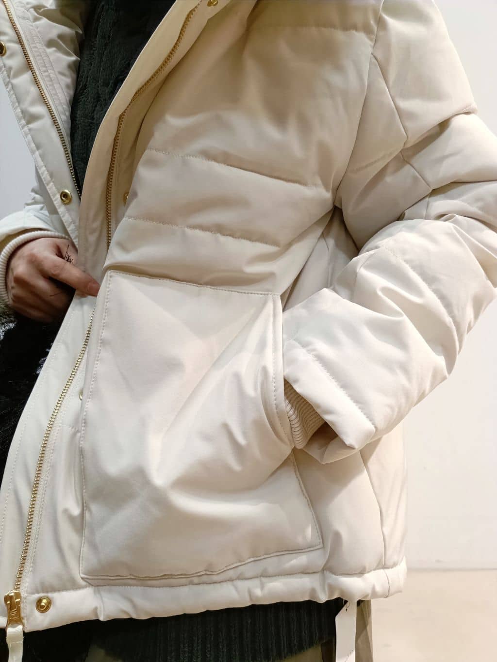 あんさんの「THE SHOP TK｜【すっきり見えシルエット】上品ふわもこ中綿ブルゾン」を使ったコーディネート