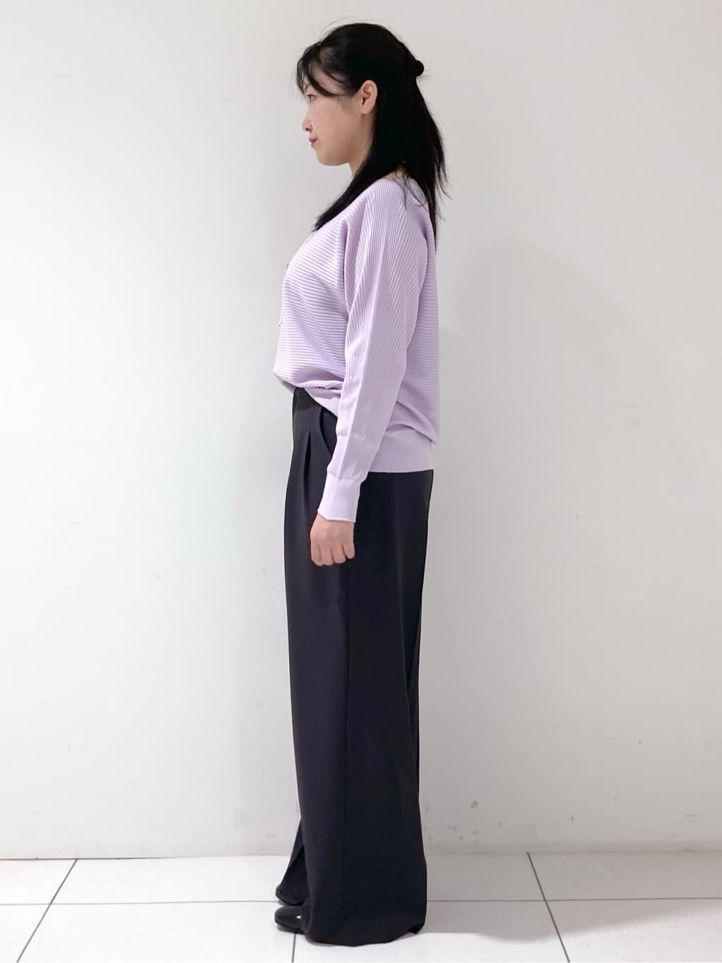 momokoさんの「INDIVI｜【洗える／体型カバー】美シルエットニット」を使ったコーディネート