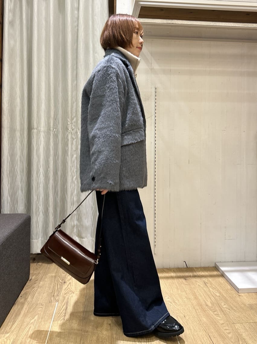 ga_riさんの「THE SHOP TK｜纏うだけで大人上品 シャギーチェスターハーフコート」を使ったコーディネート
