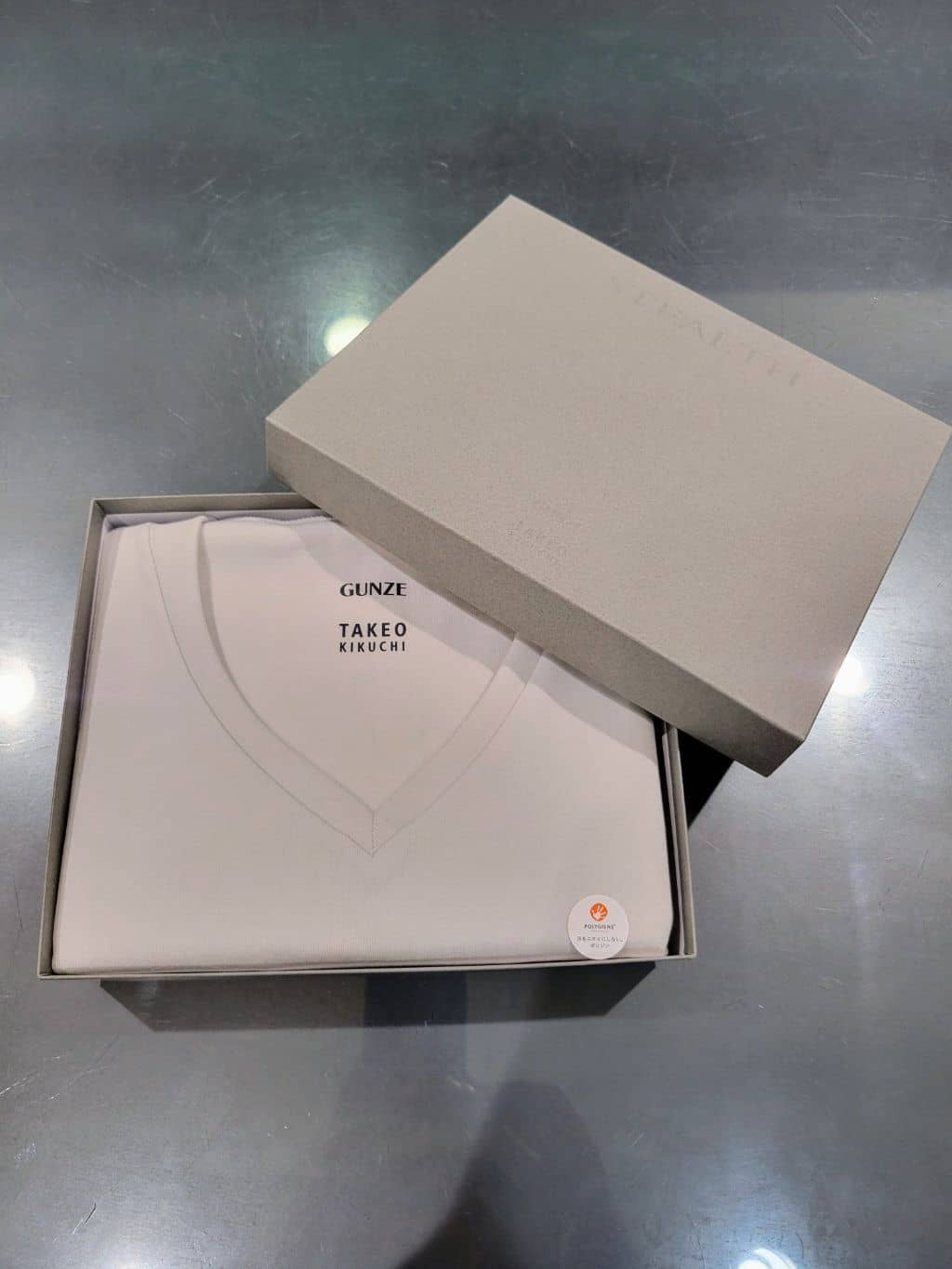 piroyaさんの「TAKEO KIKUCHI｜【GUNZE&times;TAKEO KIKUCHI】メンズインナー「ステルス(R)」」を使ったコーディネート