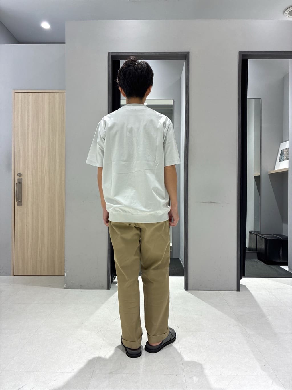 わいずみさんの「TAKEO KIKUCHI｜【抗菌防臭／5サイズ展開】ハイゲージポンチ Tシャツ」を使ったコーディネート