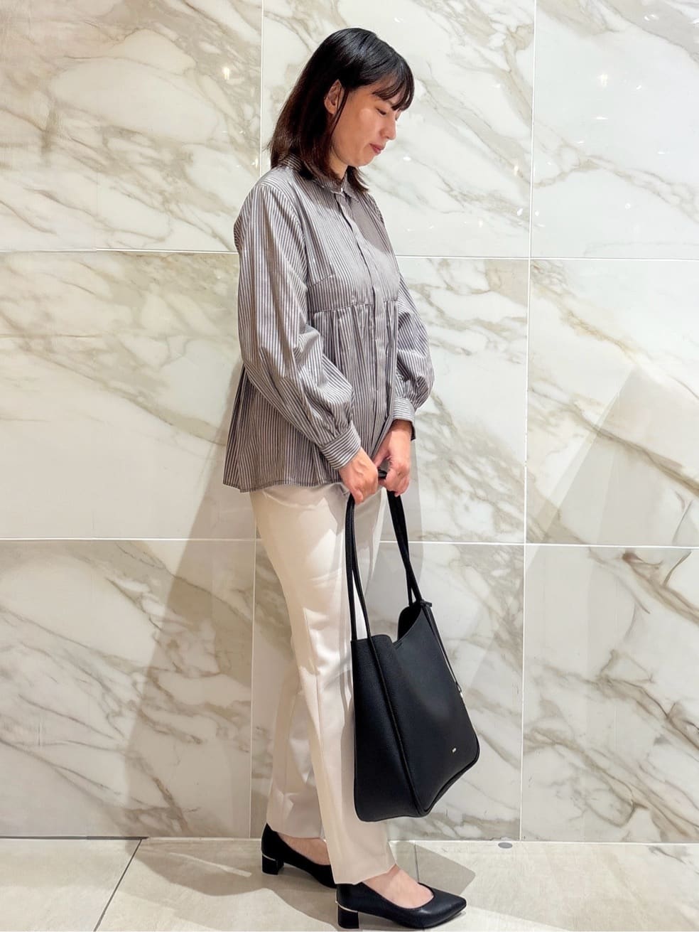 マキさんの「index｜《XS-LLサイズ》ストレッチテーパードパンツ／セットアップ対応【洗濯機洗い可／イージーアイロン／防」を使ったコーディネート