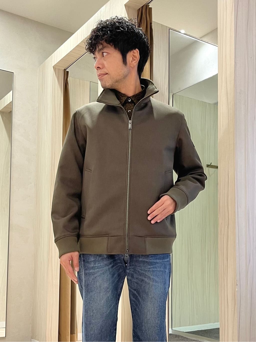 URAさんの「TAKEO KIKUCHI｜【Made in JAPAN】播州織 ドビー千鳥シャツ」を使ったコーディネート