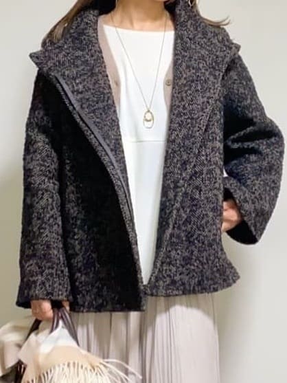 tomoさんの「UNTITLED｜【ふわふわニット/前後2WAY】フォックスカシミヤカーディガン」を使ったコーディネート