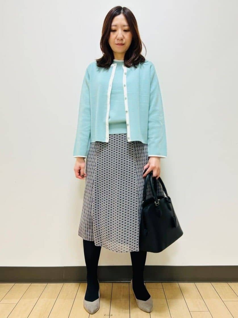 miiiさんの「Reflect｜【秋映え／単品使い◎／すっきり見え】ブローチ付きニットアンサンブル」を使ったコーディネート