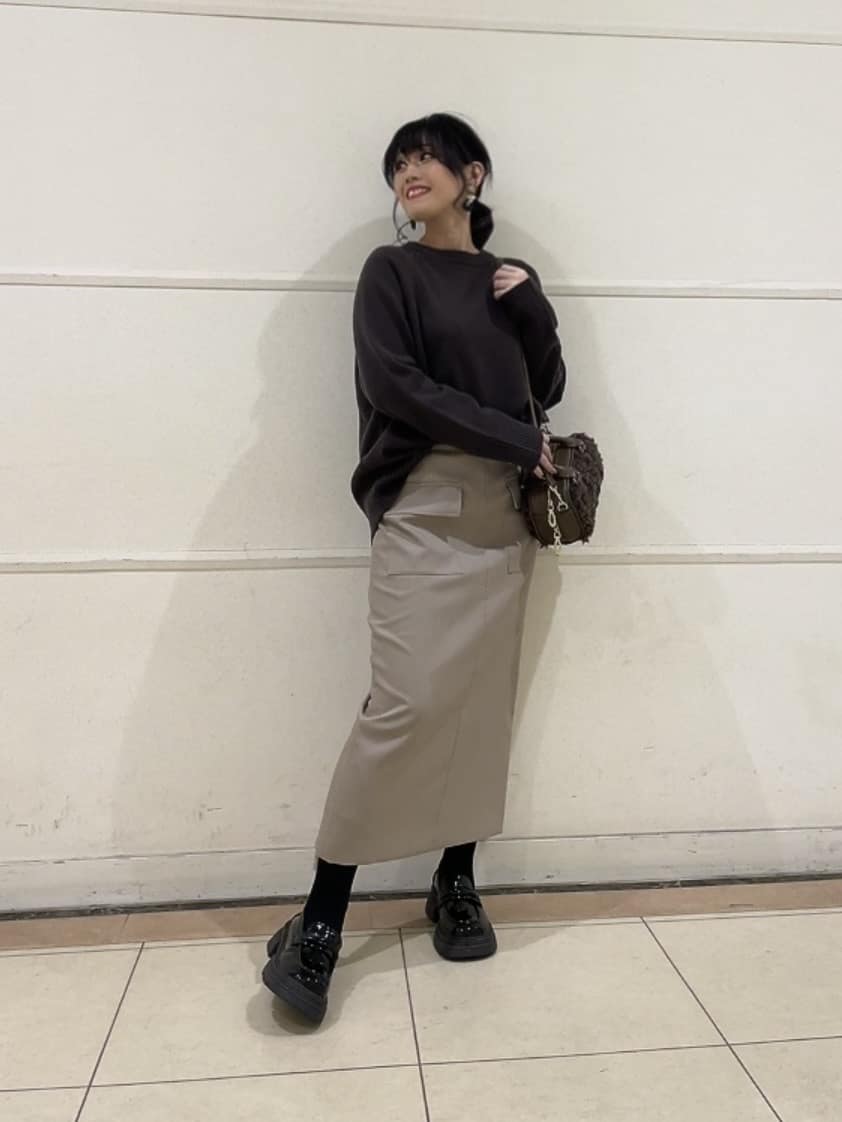 watanabeさんの「UNTITLED｜【重ね着もおすすめ/洗える】ウールカシミヤ クルーネックニット」を使ったコーディネート