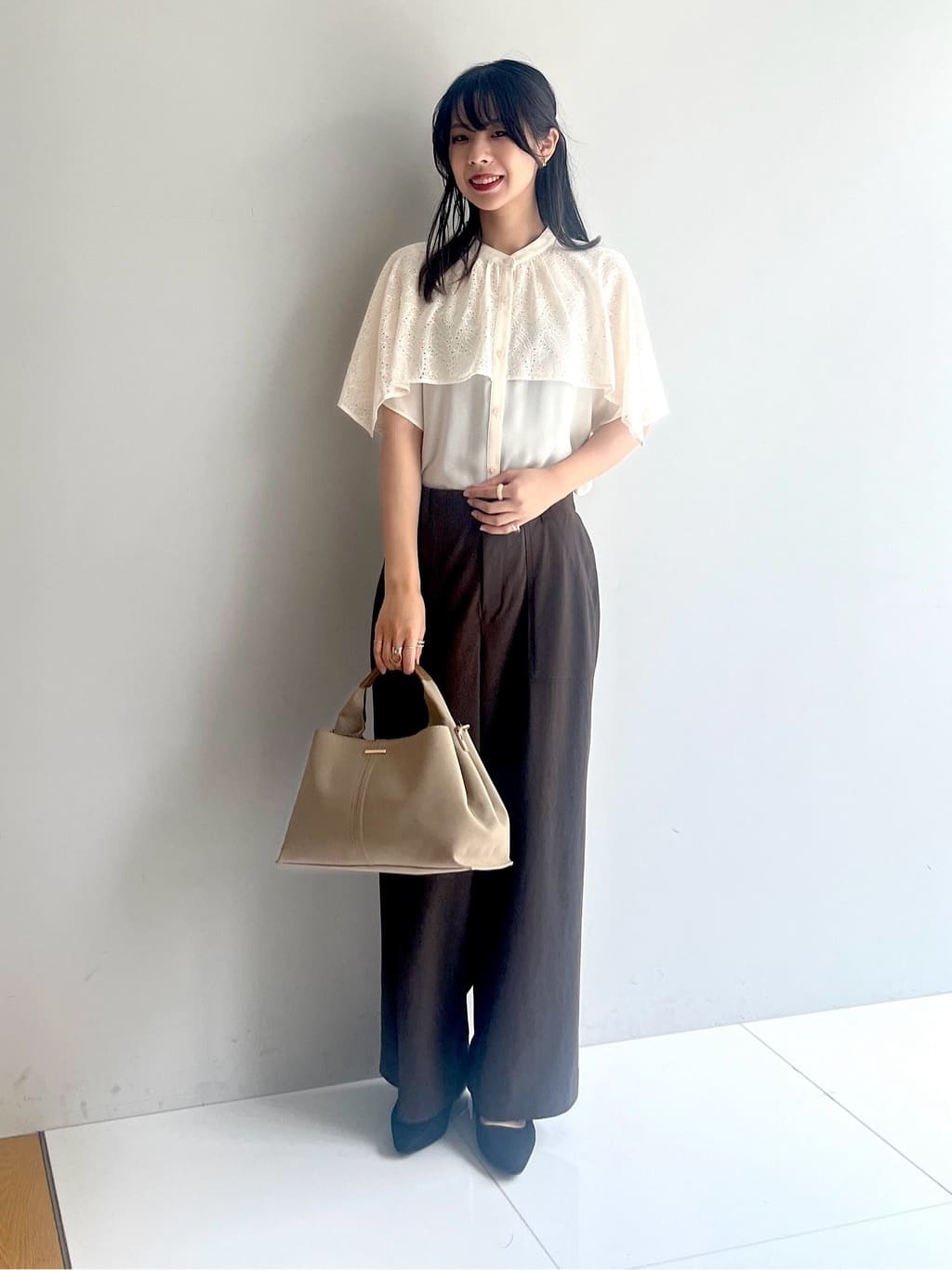 cotaniさんの「grove｜【接触冷感】見た目はきちんと、着心地はらくちん クロップドベイカーパンツ」を使ったコーディネート