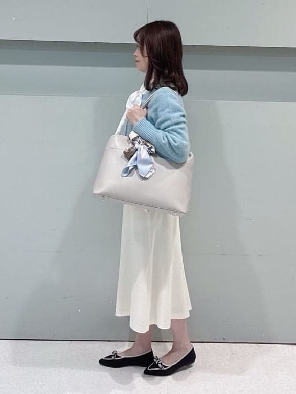makiさんの「UNTITLED｜【はっ水機能/フード取り外し可】ミディダウンコート」を使ったコーディネート