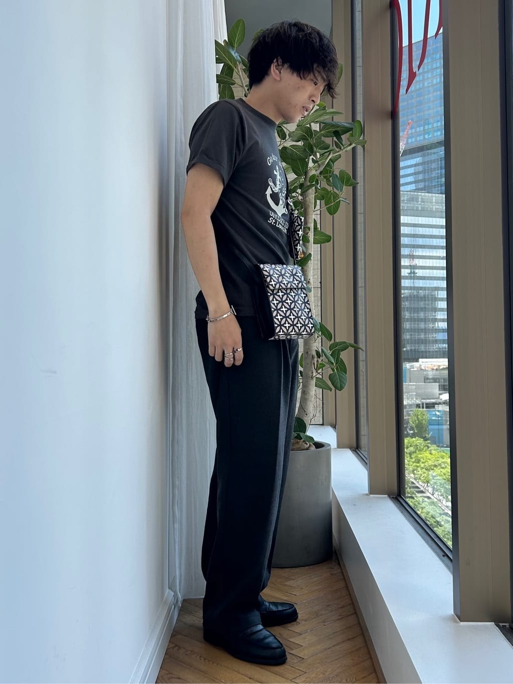 須田　慎二郎さんの「DRESSTERIOR｜【撥水加工/Safari5月号掲載】ローファー」を使ったコーディネート
