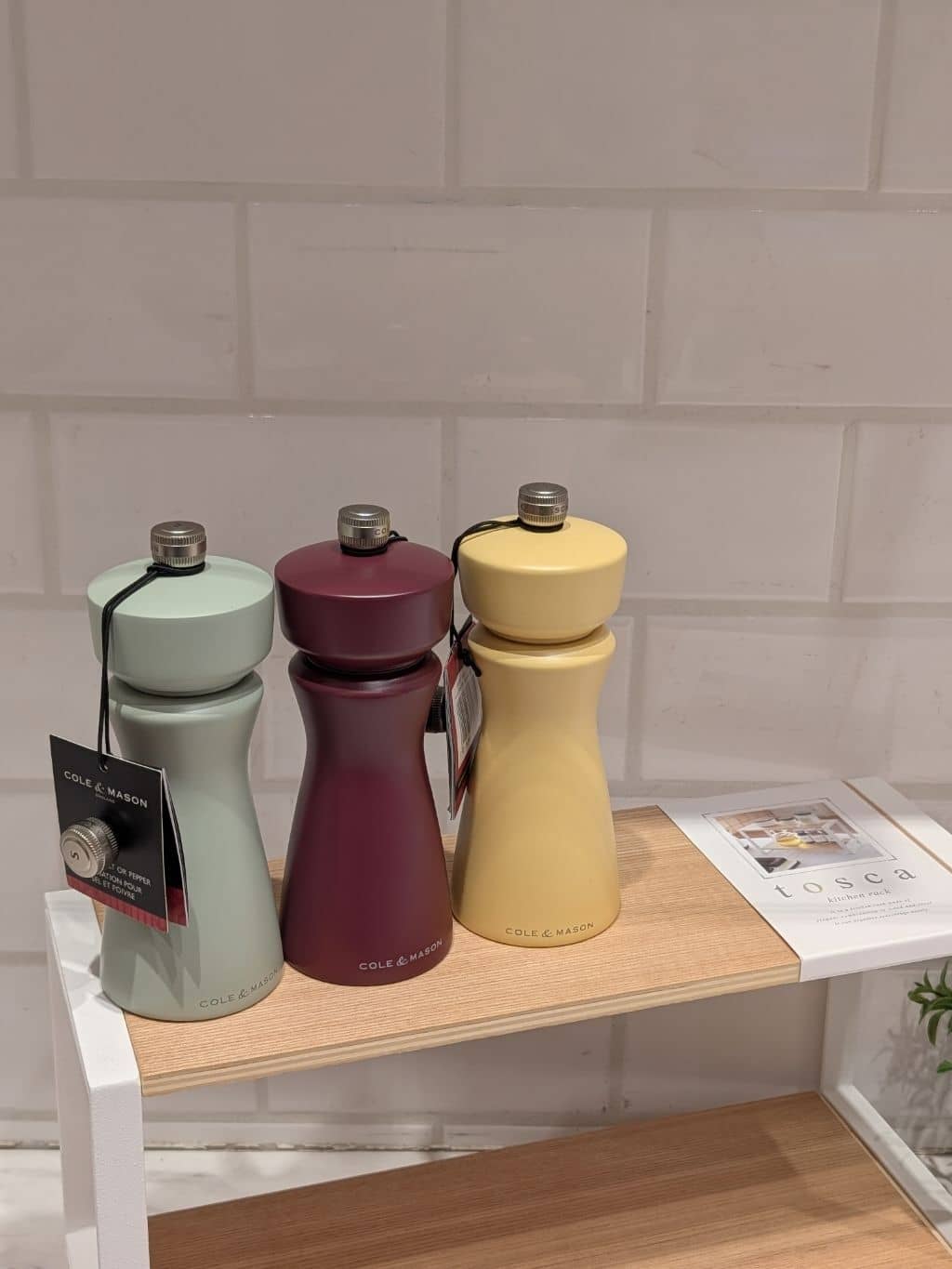 シモさんの「212 KITCHEN STORE｜ケントン ソルト&ペッパーミル GR ＜COLE&MASON コール&メイソン＞」を使ったコーディネート