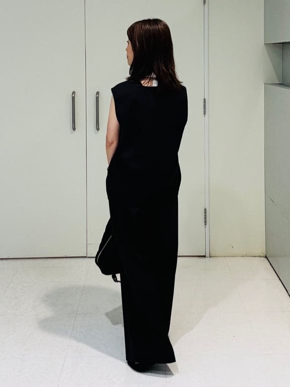 makiさんの「UNTITLED｜【セットアップ可/洗える】梳毛調合繊2タックワイドパンツ」を使ったコーディネート