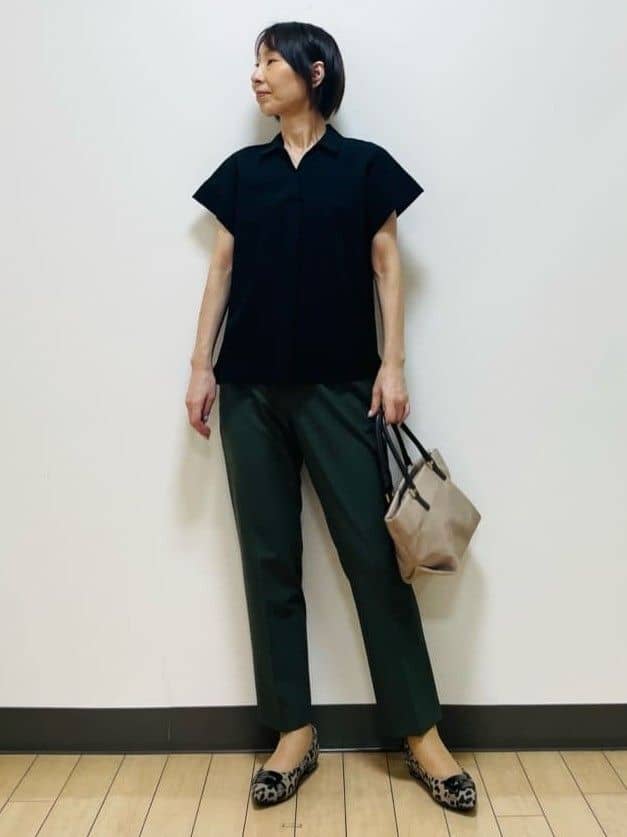 Riiさんの「Reflect｜【二の腕さりげなくカバー】シャツ衿オフボディブラウス」を使ったコーディネート