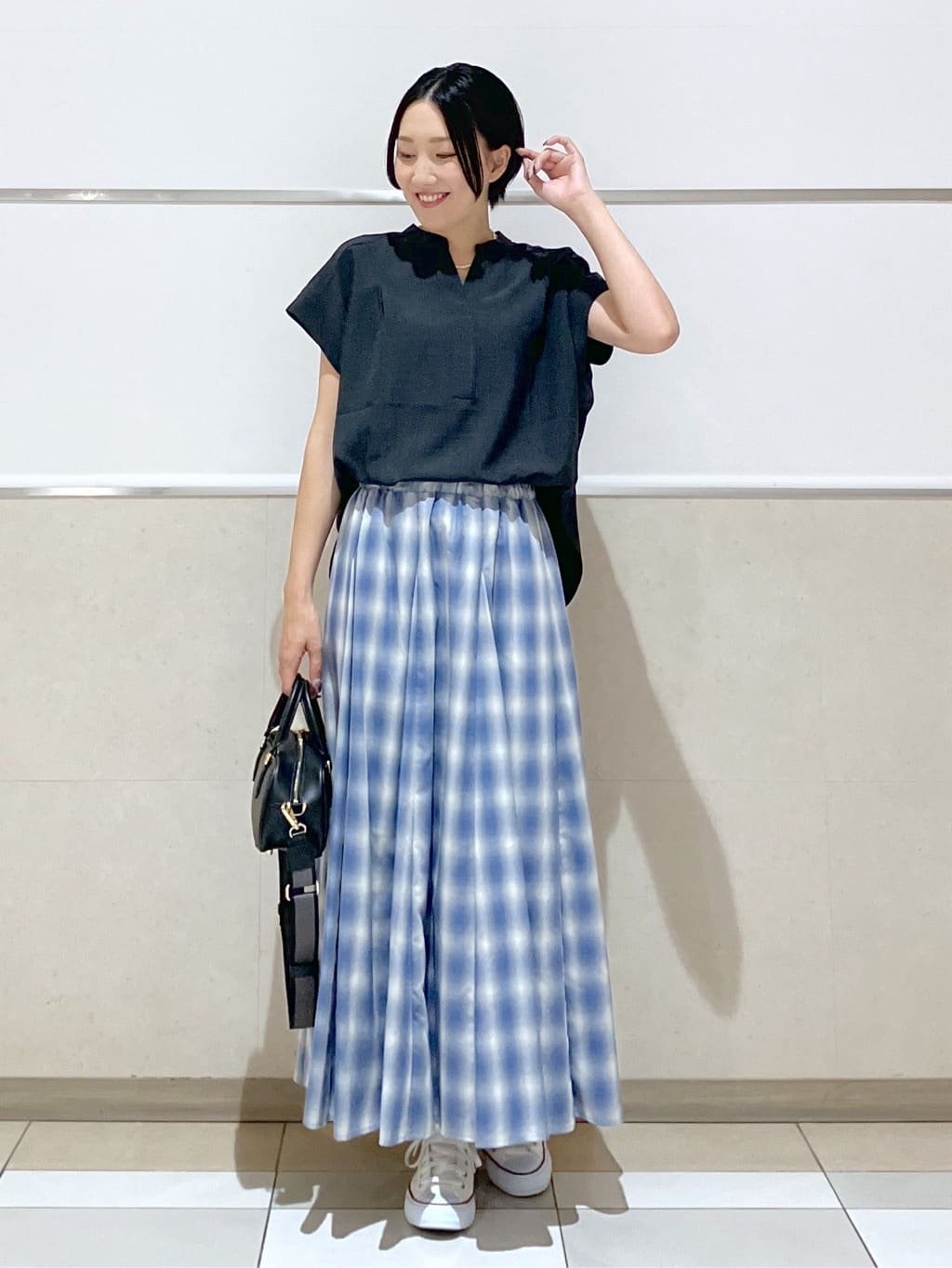 eriko さんの「Dessin｜【2点セット/ウエストゴム/洗える】スキッパ―シャツ＆ストレートパンツセット」を使ったコーディネート