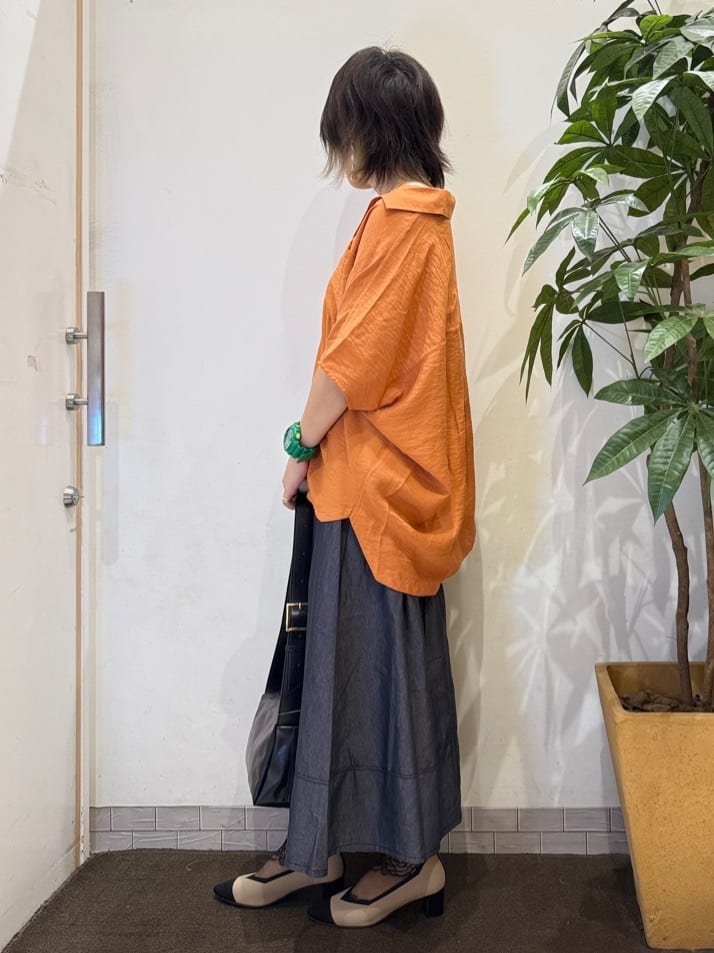 misakiさんの「SHOO･LA･RUE｜【洗える/S-LL/5分袖】1枚でも羽織としても。さらさらドレープシャツ」を使ったコーディネート