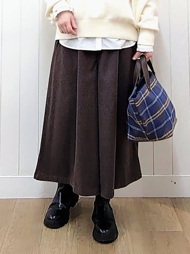 itoさんの「Dessin｜【洗える】Dサガラ刺繍ワッペン付きニット」を使ったコーディネート